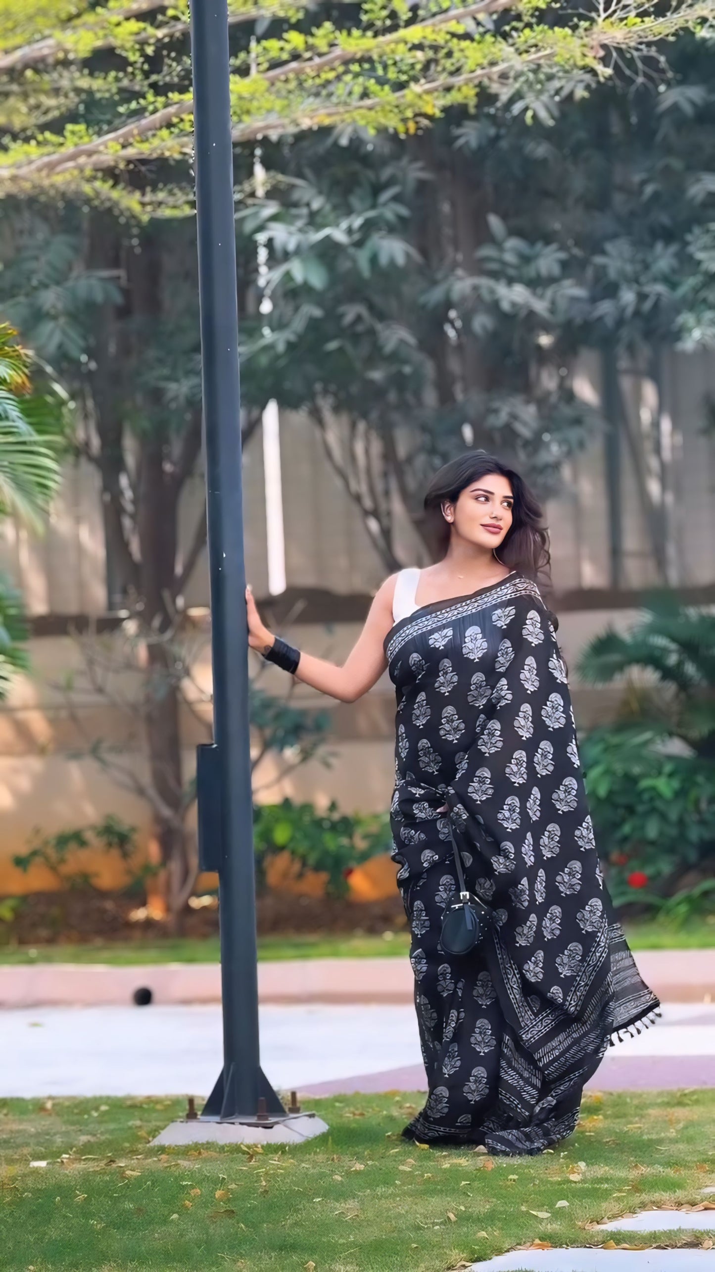Black Cotton Ready-to-Wear Saree 432