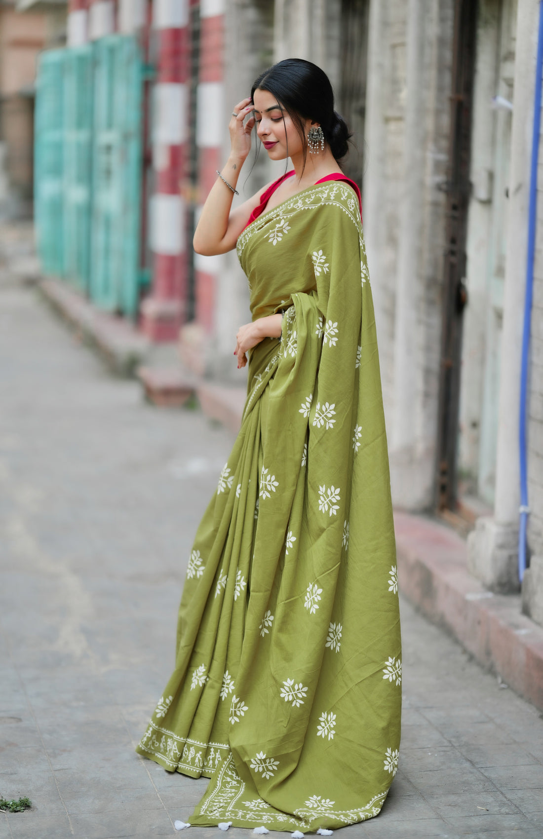 Green Cotton Ready-to-Wear Saree 452