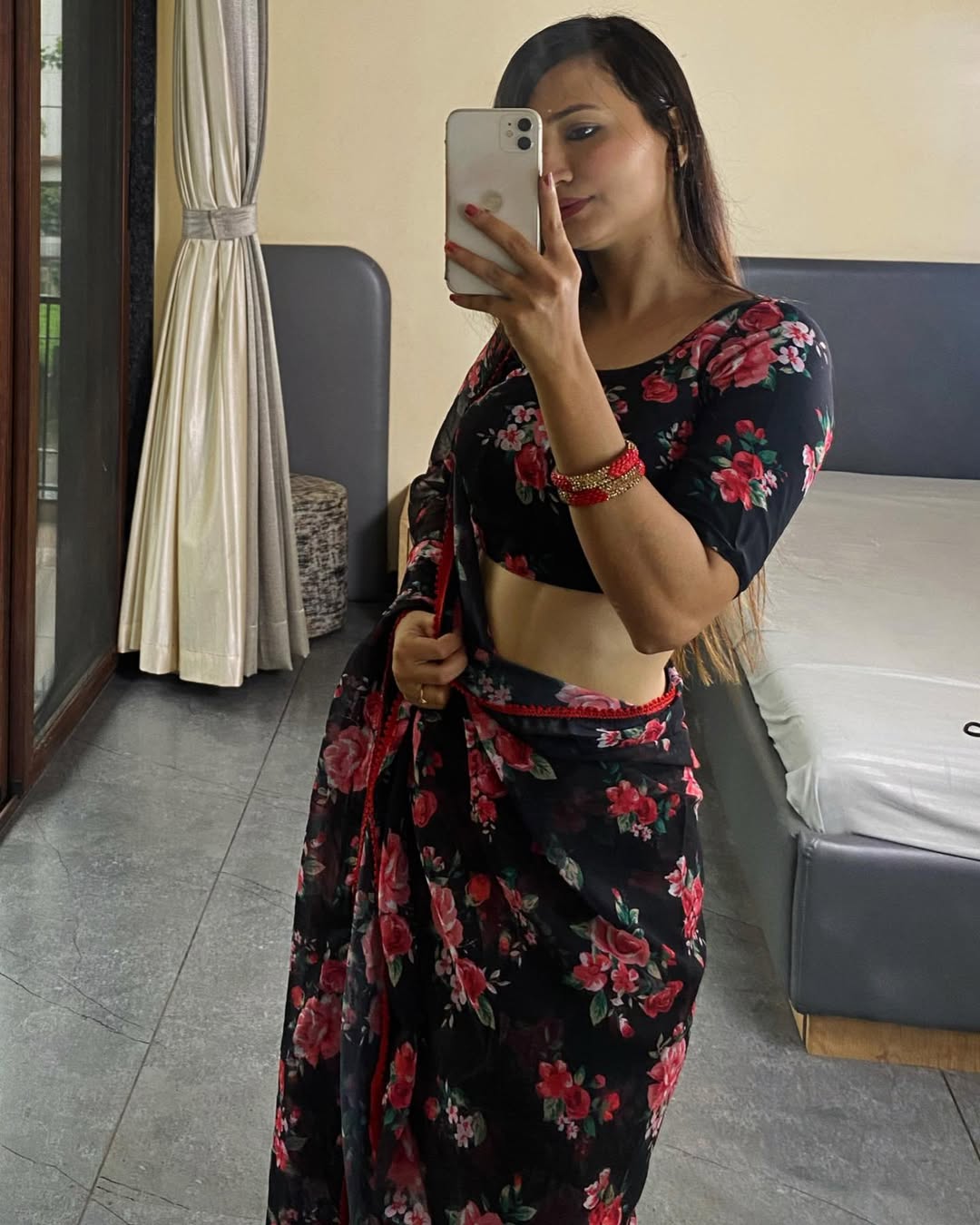 Black Floral Printed Ready-to-Wear Saree 354