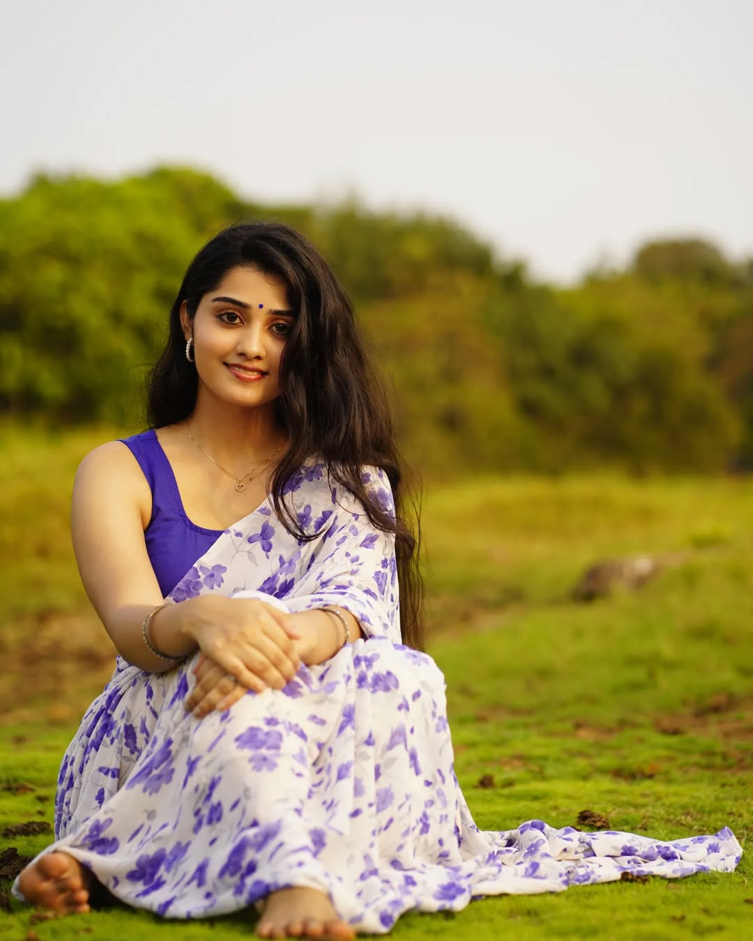 White and blue Floral Printed Ready-to-Wear Saree 388