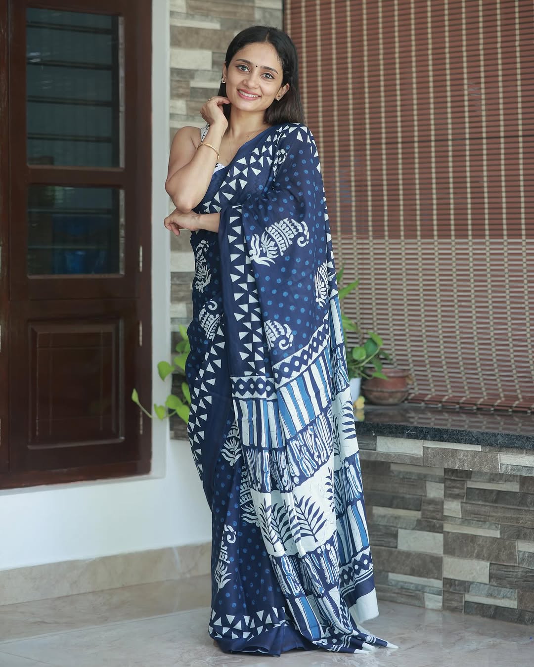 Blue Cotton Ready-to-Wear Saree 402