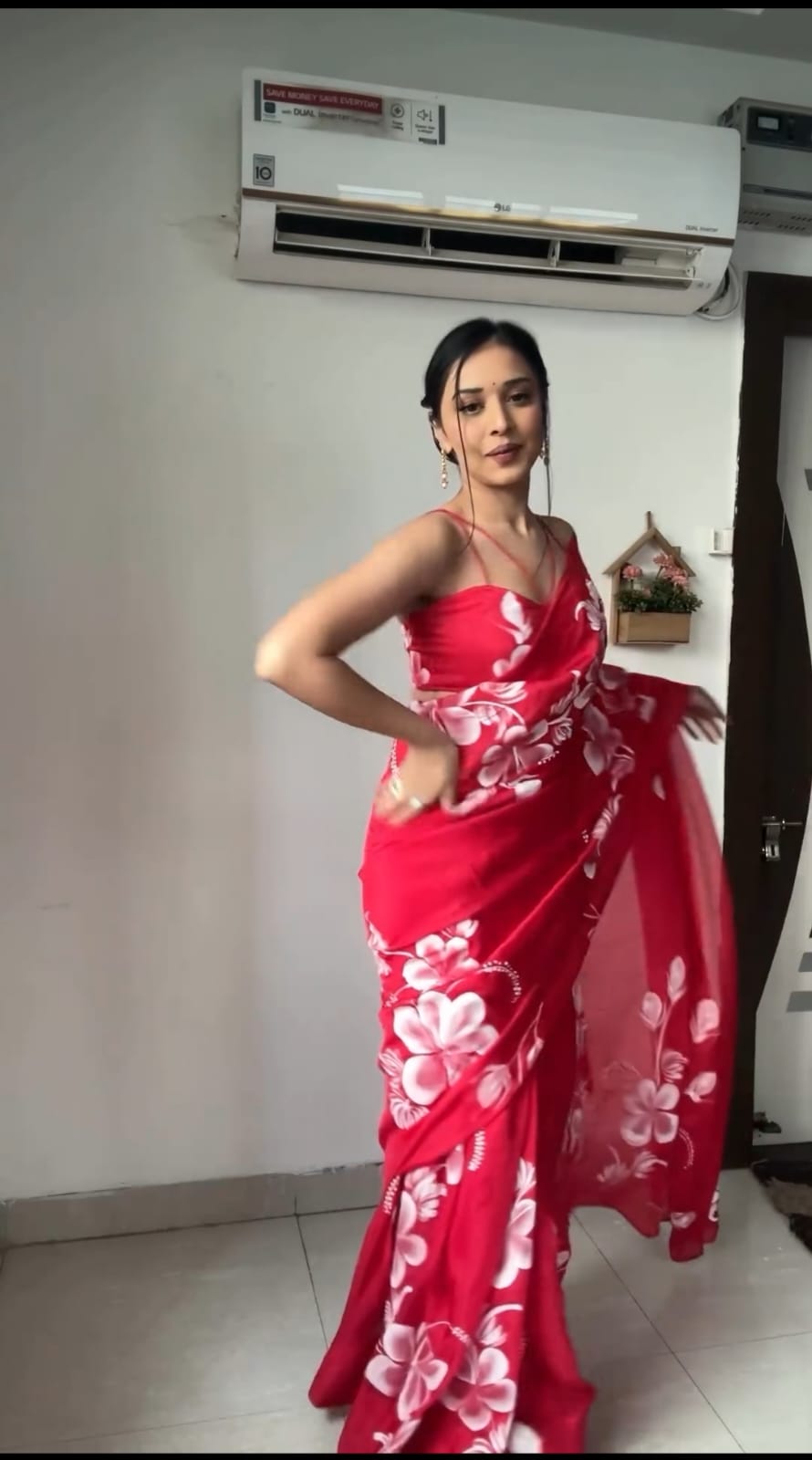 Red floral Printed Ready-to-Wear Saree 201