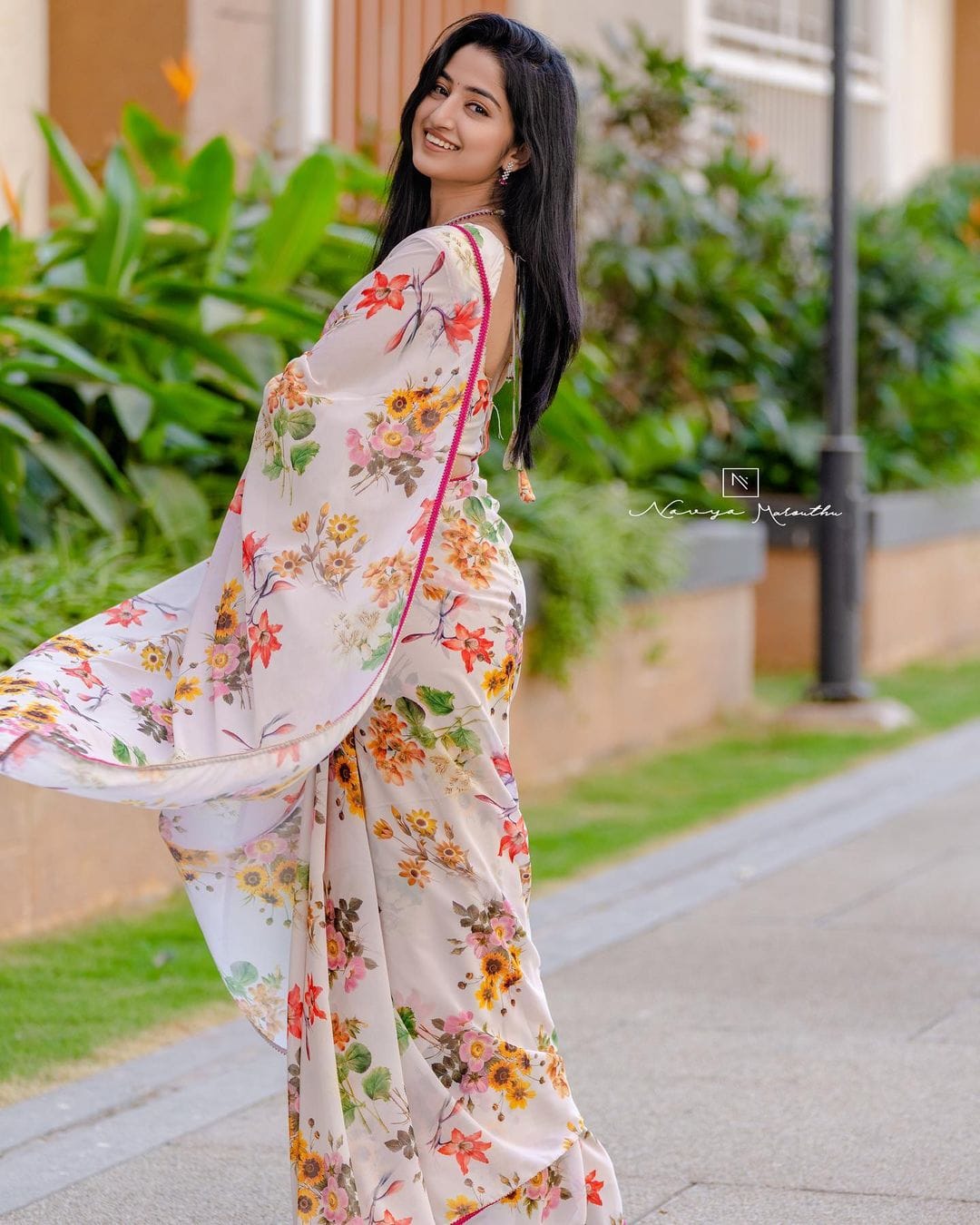 White floral Printed Ready-to-Wear Saree 205