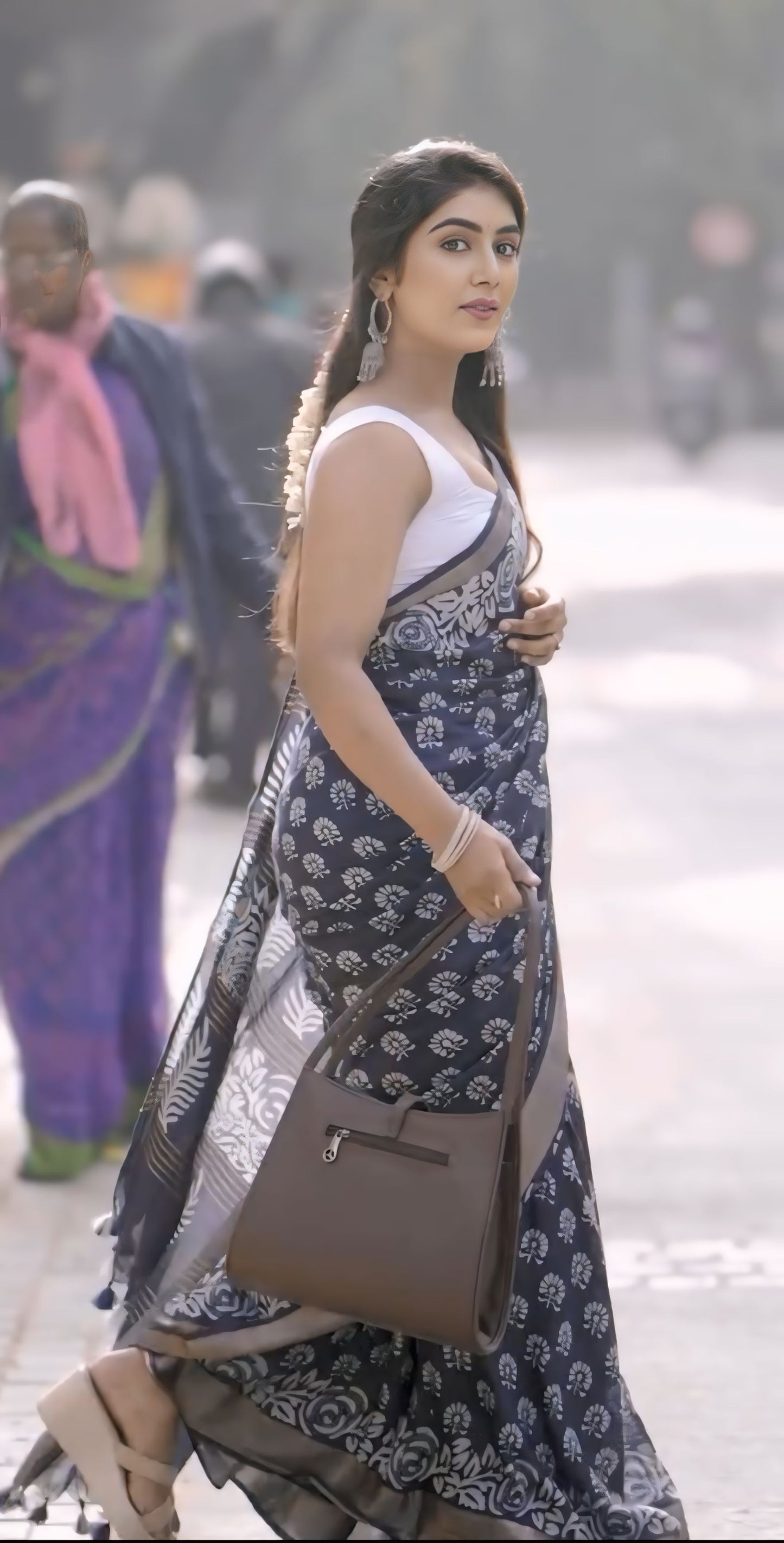 Blue Cotton Ready-to-Wear Saree 400