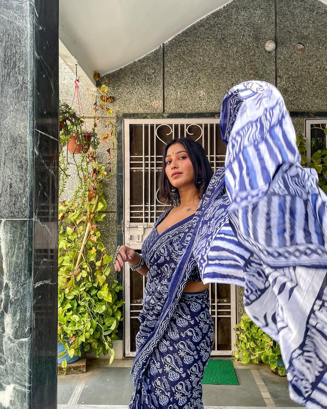 Blue Cotton Ready-to-Wear Saree 425