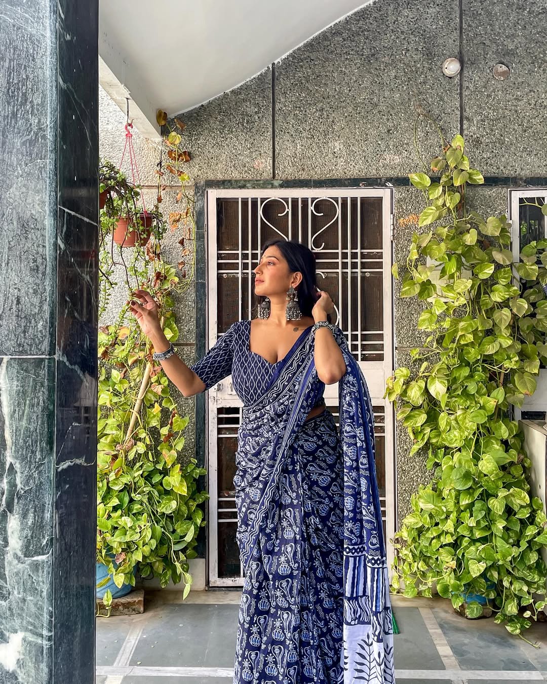 Blue Cotton Ready-to-Wear Saree 425