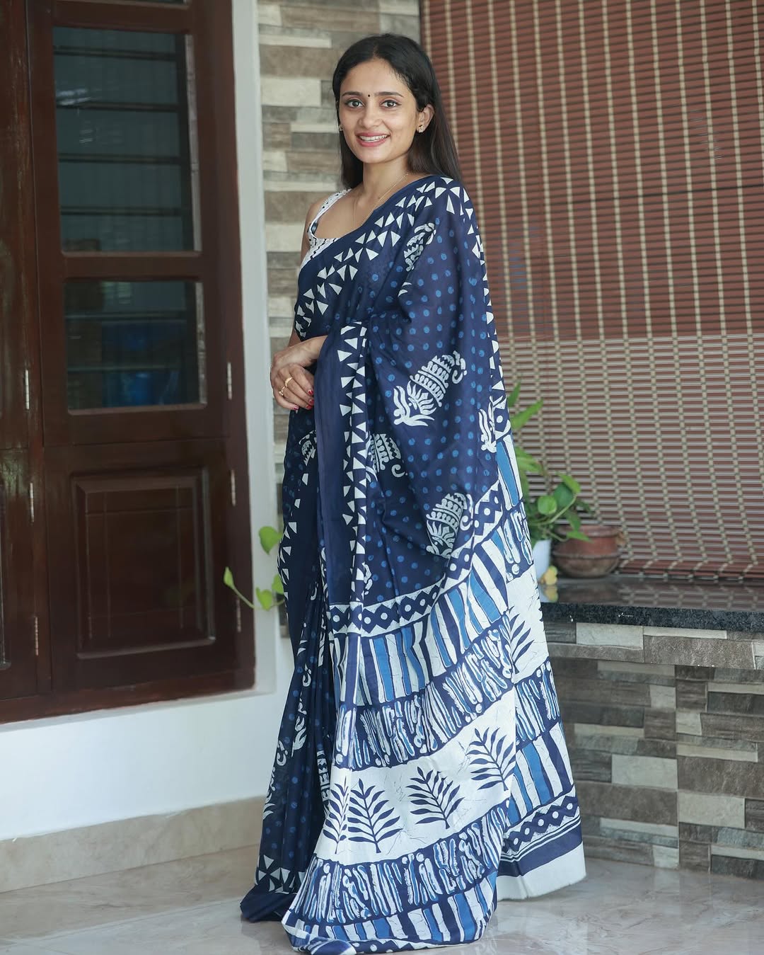 Blue Cotton Ready-to-Wear Saree 402