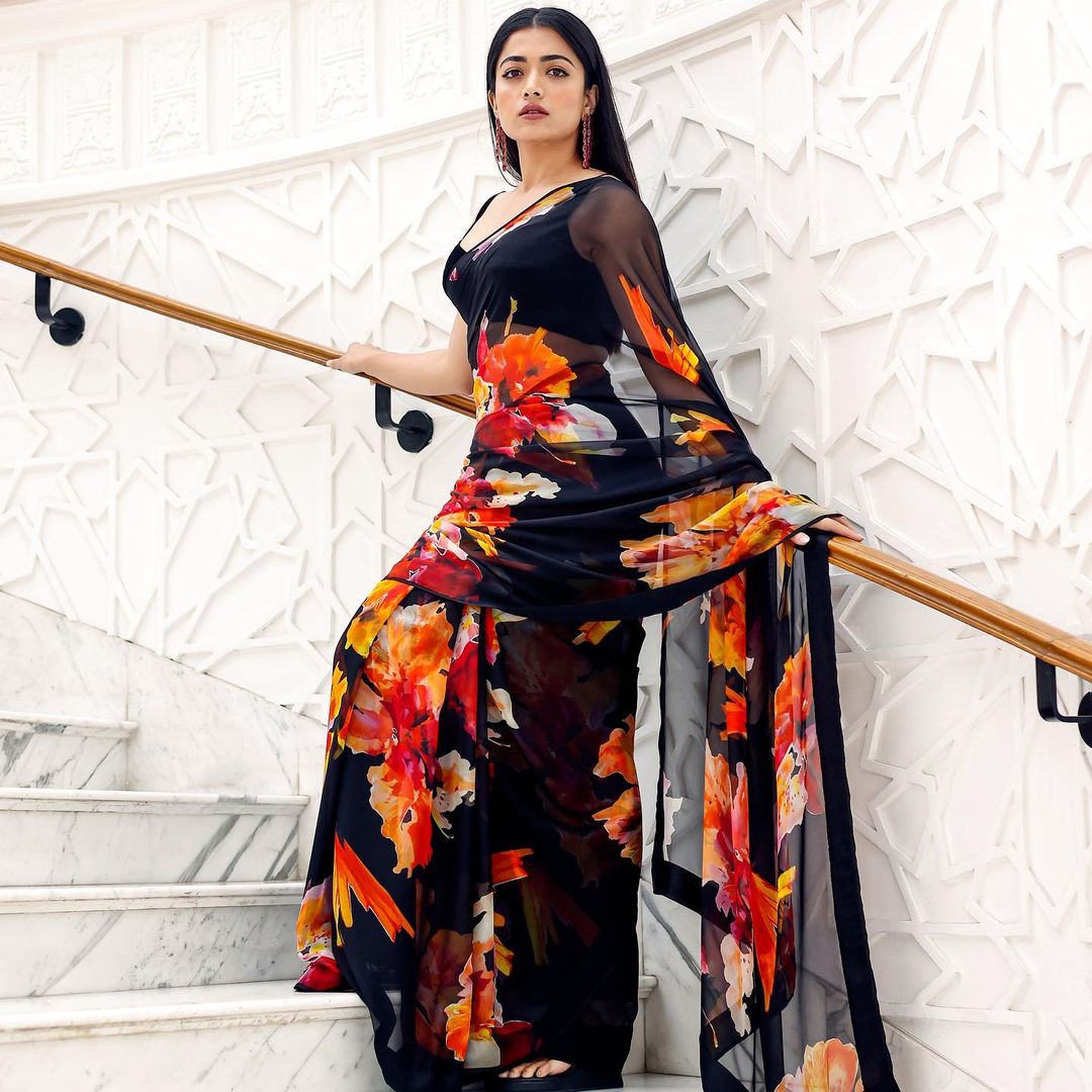 Black floral Printed Ready-to-Wear Saree 203